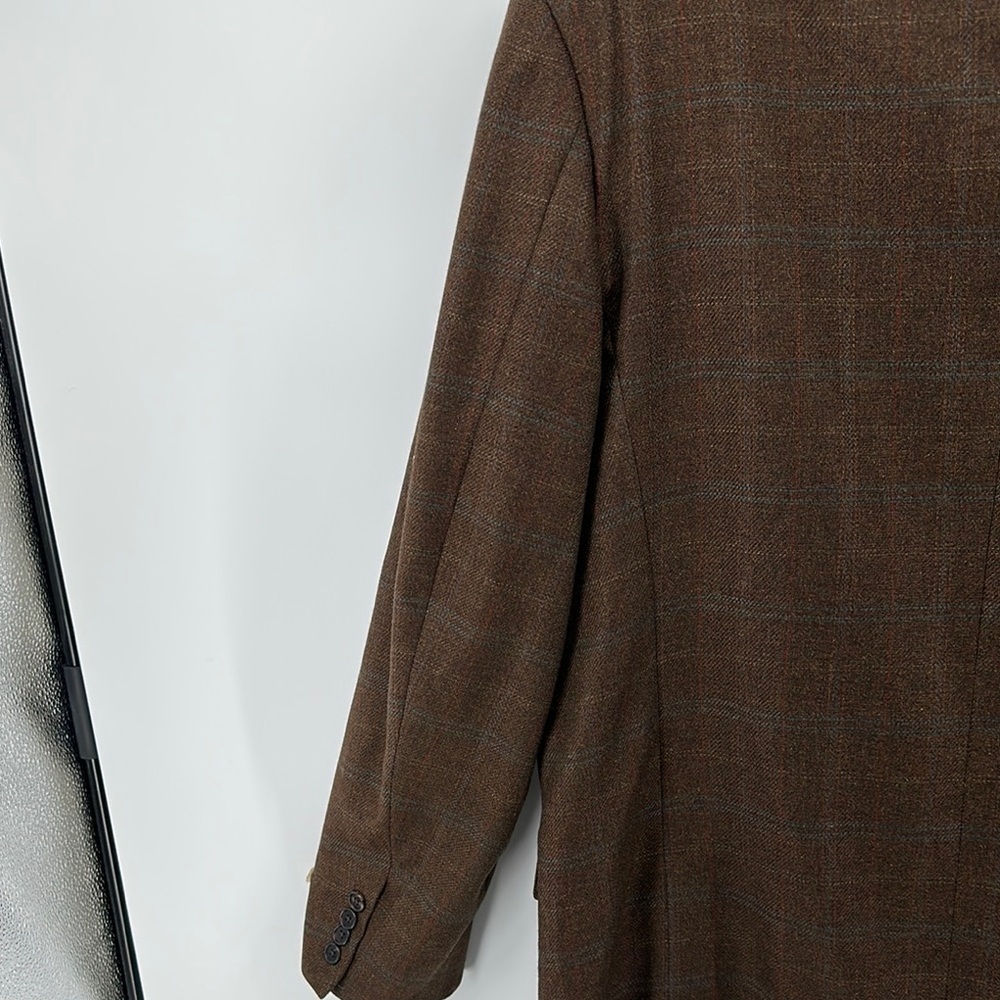 Corneliani Brown Sport Coat with Notched Lapel and Structured Shoulders Size 48L - Picture 12 of 15